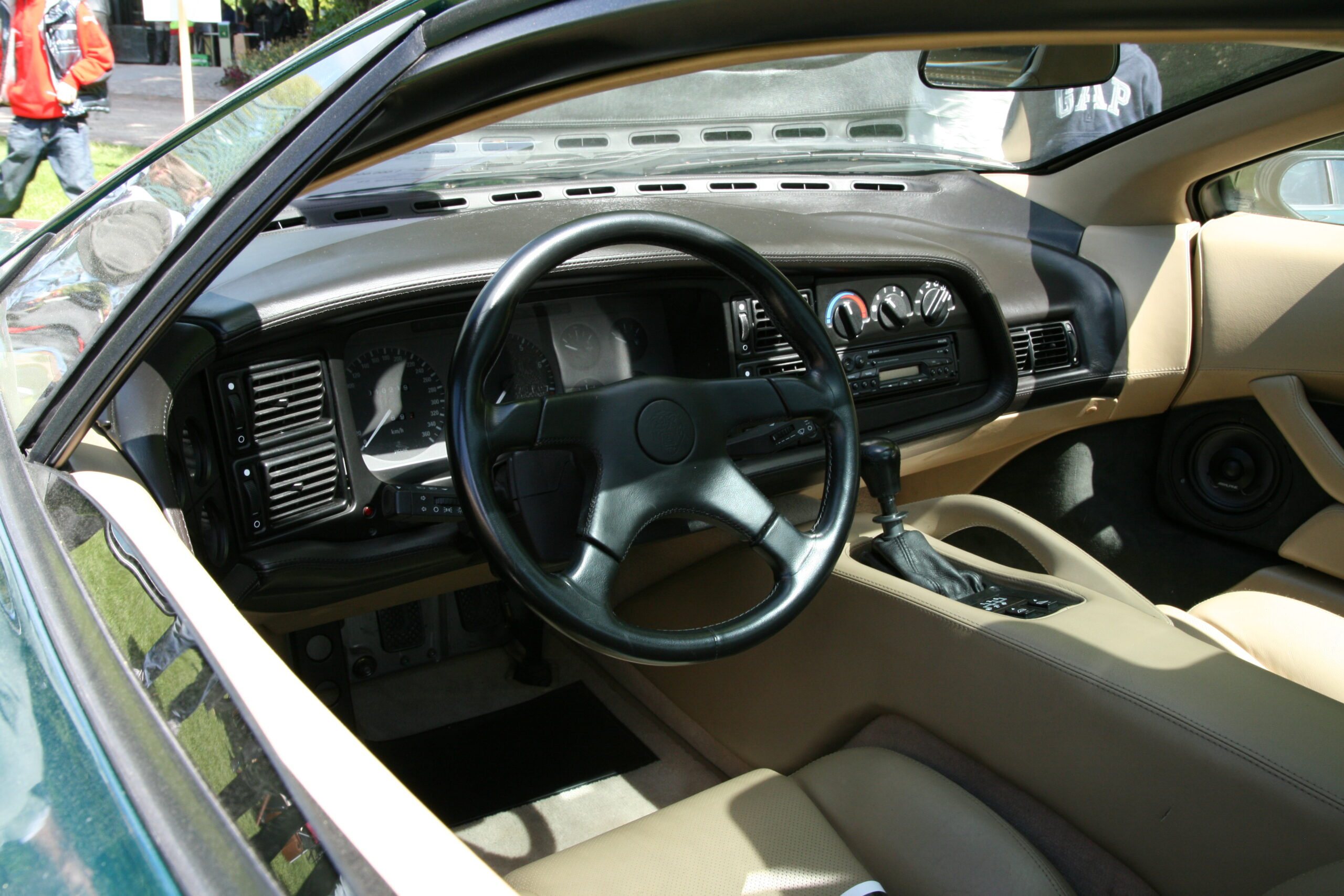 Zdjęcie modelu Jaguar XJ220 7
